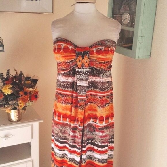 Caren Sport Maxi Dress - Picture 2 of 11